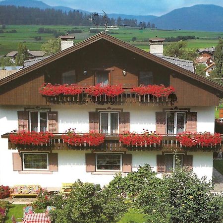 Apartments Gasser Monguelfo-Tesido / Welsberg-Taisten Bagian luar foto